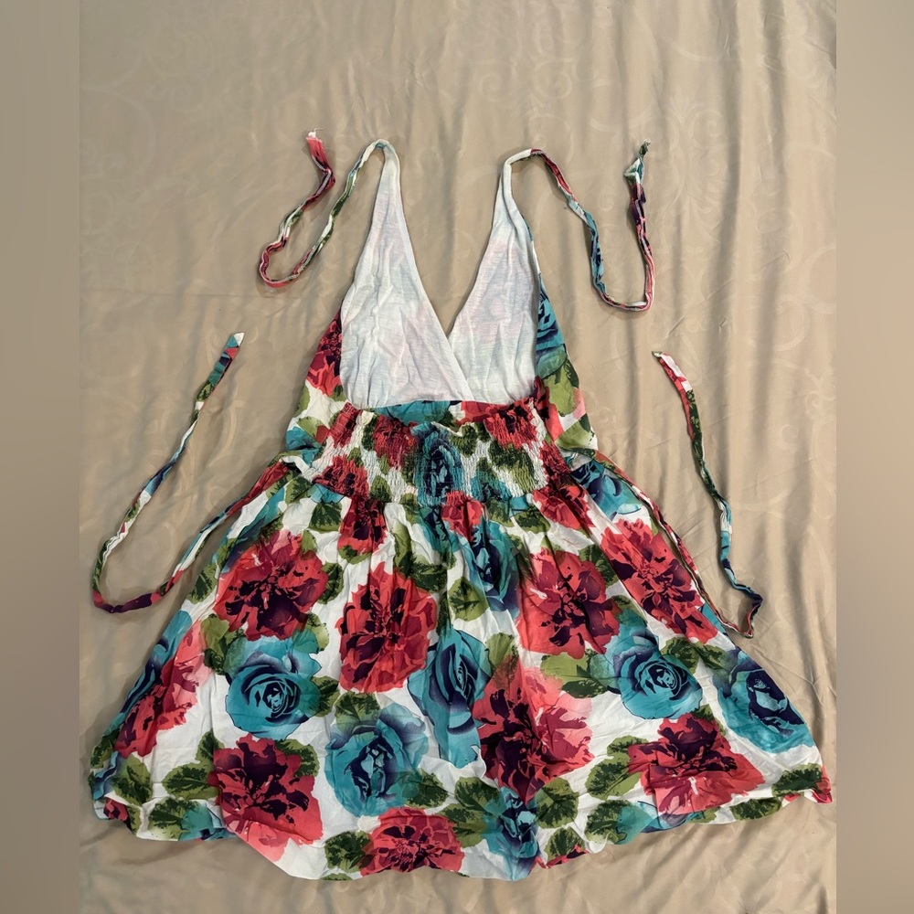 SWS Halter Top - Picture 2 of 4